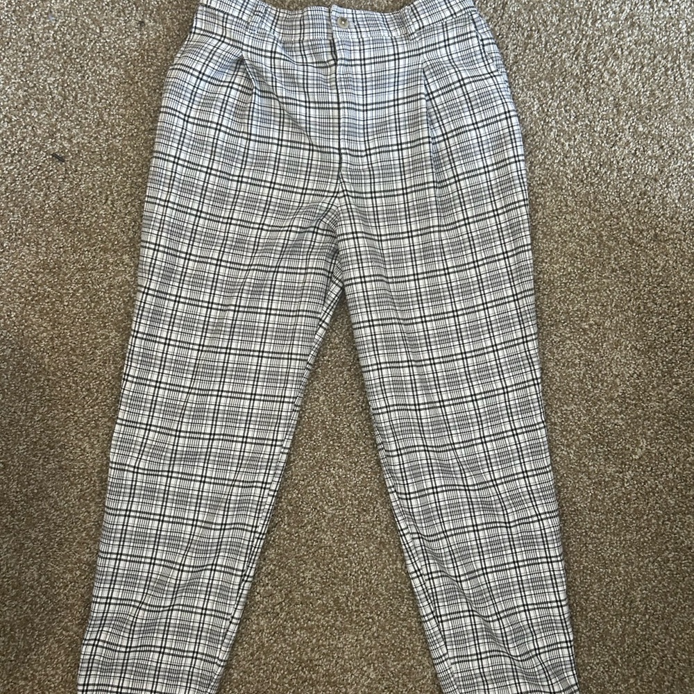 Hollister Black and White Plaid Pants